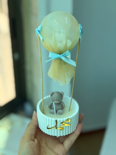 منطاد ملبس مع شمعة